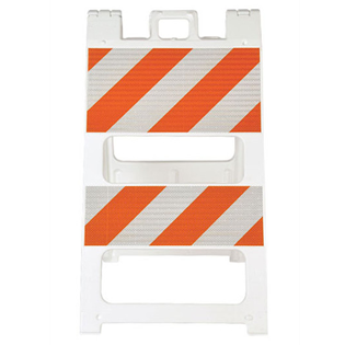 Type I & II Universal Plastic Barricades